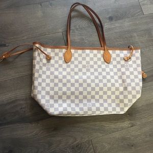 Louis Vuitton neverfull mm